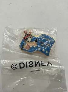GOOFY 4th of JULY 2001 authentic disney pin 5778 DLR - Cast Exclusive - NB290 - Picture 1 of 2