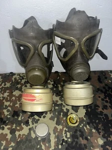 Post WW2 German M65 Army Gas Mask 1x w/ Filter - Picture 1 of 8