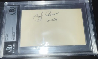 Yogi Berra hand signed Index Card - Beckett BAS Slab YANKEES HOF - Image 1 of 2