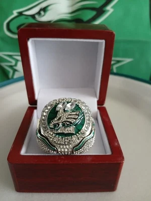 EAGLES POP OUT WINGS 2025 Philadelphia EAGLES Super Bowl Championship “Jalen Hurts MVP” Ring 11 & Box