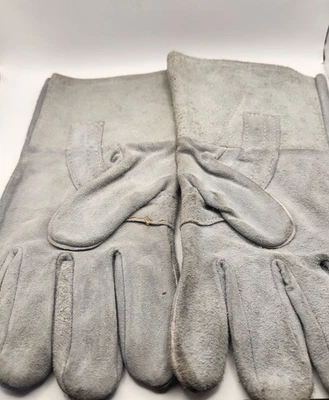 Leather Welding Gloves - Image 1 of 4