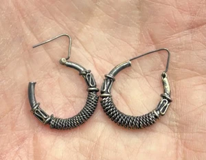 Vintage-Style Twisted Silver Hoop Earrings – Tribal Boho Design – Small Size - Picture 1 of 3