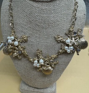 Tommy Bahama Women's Coral and Shell Cluster Necklace - Picture 1 of 10