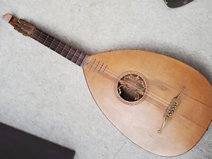 alte Gitarre oder Laute, reparaturbedürftig! - Bild 1 von 17