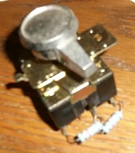 INTERRUTTORE TIMER ASCIUGATRICE IDROMASSAGGIO KENMORE 3387810 USATO - Foto 1 di 5