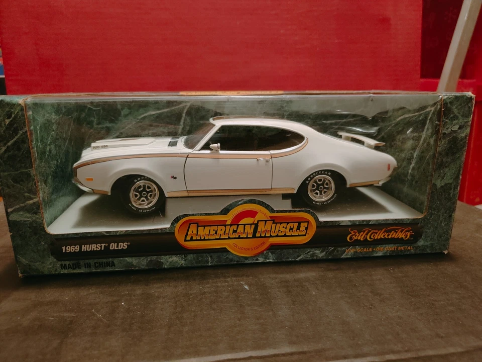 ERTL AMERICAN MUSCLE OLDSMOBILE 1969 HURST OLDS SCALA 1:18 REF.7260 - Immagine 1 di 4