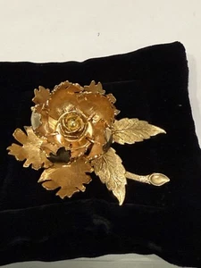 VINTAGE WARNER DAY TO NIGHT MECHANICAL FLOWER BROOCH - Imagen 1 de 7
