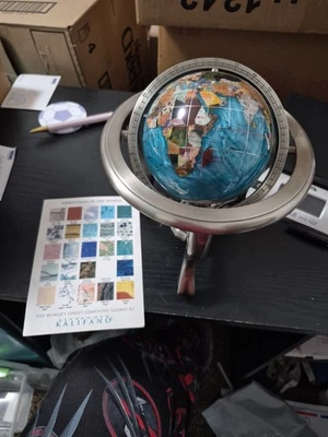 Alexander Kalifano Piedras Preciosas Globo Azul Lapislázuli Base Plata con Brújula 9.5" Alto Foto 1 de 4