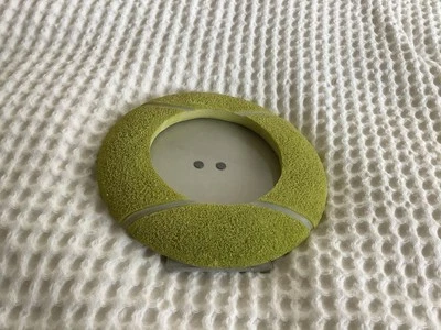 Marco de fotos de cerámica TENNIS BALL - Se adapta a ~4”x4” - (tema de deportes/atletismo) Foto 1 de 4