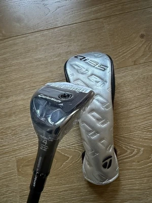 BRAND NEW - TAYLORMADE QI35 4 HYBRID - STIFF FLEX - Image 1 of 4