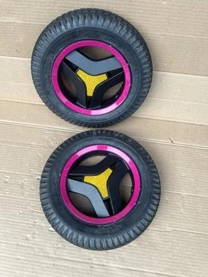 Neumáticos Primo Powertrax sin planos rellenos de espuma Permobil F3, F5, M3, M5 3,00-8 Foto 1 de 4