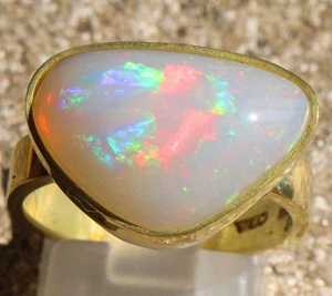 Multicolor White Opal 7.26 Karat 750er Gelbgold Ring Größe 18,1 / 57 mm 10,13 Gr - Bild 1 von 24