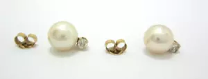 BELLISSIMI ORECCHINI DONNA ORO GIALLO 14K PERLE E DIAMANTI .20TDW 2,1G - Foto 1 di 5