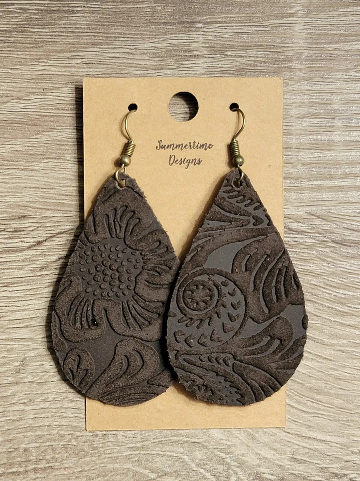 Pendientes de lágrima de cuero GENUINO marrón oscuro cuero tooled occidental Foto 1 de 1