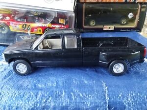 Promo 1993 CHEVY  C-3500 Black dually 1/24 Scale Used Loose No Box