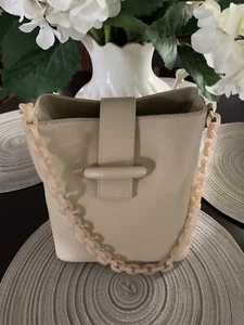 Vintage Beige Purse With Unique Handle - Picture 1 of 8