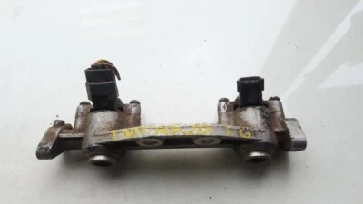 Subaru Impreza 1998 Fuel injector rail (injectors)(Fuel distributo #812047-03 — 第 1/2 张图片