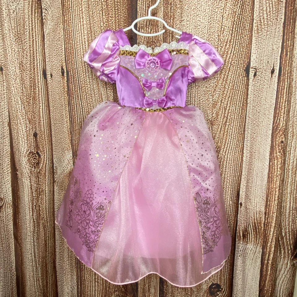 NUEVO Vestido Disfraz Princesa Rapunzel Enredado Exclusivo de Disney Store 3 Nuevo sin Etiquetas $54.99 Foto 1 de 4