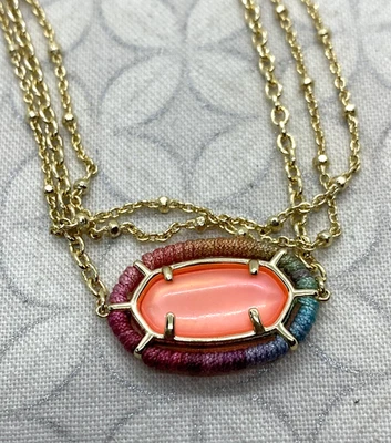 Pulsera Kendra Scott Elaina Roscada en Tono Dorado Coral Ilusión Naranja Claro Foto 1 de 4