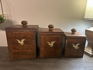 Juego de anidación de bote de madera (3) revestimientos de plástico de águila de latón granja años 60 - Imagen 1 de 22