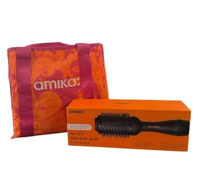 Cepillo secador de pelo Amika 2.0 con bolsa de playa Foto 1 de 2