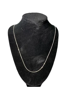 Real 14kt White Gold 26 inch 1.00mm Wheat Chain with Lobster Clasp 5.1 Grams - Picture 1 of 3