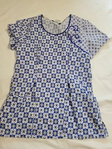 Womens Small Baby Phat Medical Scrub Top - Picture 1 of 3