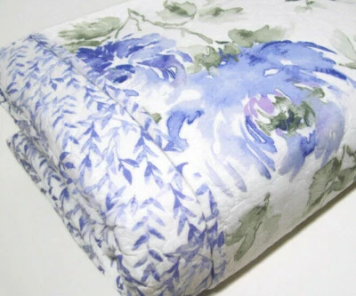 Croft Barrow Home Big Floral Blue Flower Blooms Reversible King Quilt 2 Shams - Image 1 of 4