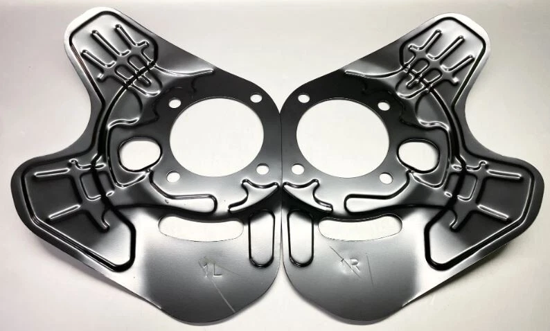 Genuine Nissan R35 GT-R GTR Front Brake Baffle Plate - Image 1 of 1