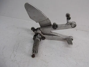 REPOSAPIÉS DELANTERO DERECHO YAMAHA R1 4XV + PALANCA FRENO TRASERO - Imagen 1 de 7