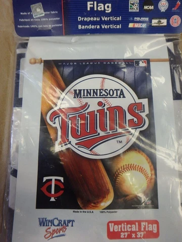 WINCRAFT MINNESOTA TWINS 27 X 37 VERTICAL FLAG 563767 MLB Cover