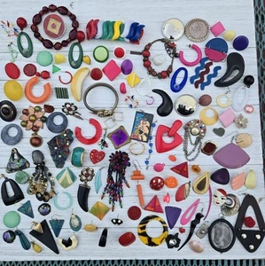Junk Jewelry Craft LOT Funky Bold Colorful 1980s Plastic Single Earrings MOD  - Picture 1 of 24