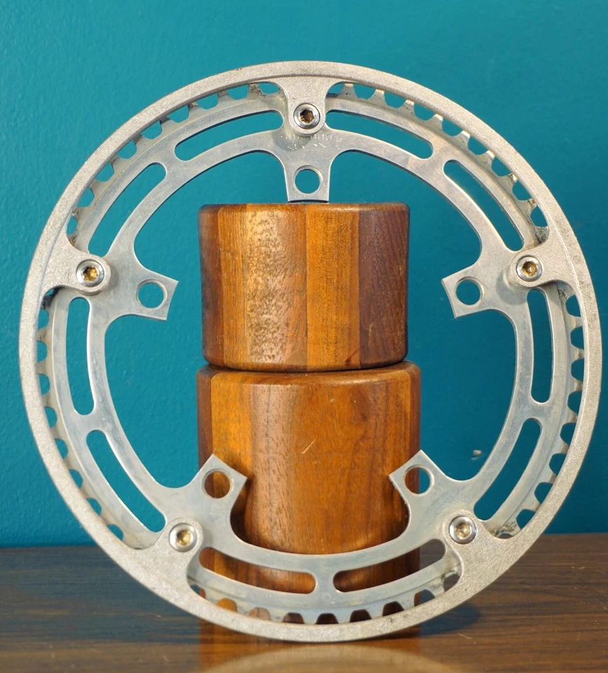 Protector de cadena para plato Shimano 52T 5 pernos 130 BCD protector de golpe exterior 600 arabesco Foto 1 de 3