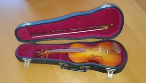 Geige Miniatur Geige Violine als Ausstellungsstück für Vitrine mit Geigenkasten - Bild 1 von 5