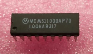 1 PC. MCM511000AP70 CMOS Dynamic RAM 1Mx1 Motorola - Imagen 1 de 1