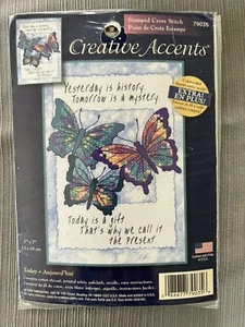 Kit de punto de cruz estampado Dimensions Creative Accents Today Is History #79035 - Imagen 1 de 2