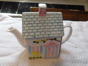 VINTAGE ALBERT KESSLER & CO. 6” COTTAGE TEAPOT - Cute! - Picture 1 of 6