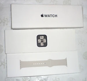 Apple Watch A2726 Series SE (Gen 2), 40mm, Starlight - TYLKO PUSTE PUDEŁKO - Zdjęcie 1 z 3