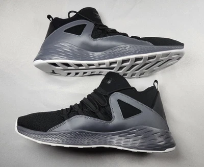 Jordan Trainer ST 881465-021 tamanho 15 novo sem caixa preto cinza branco raro - Imagem 1 de 4