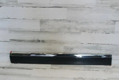 GMC Yukon Denali 2007-2014 moldura lateral derecha Foto 1 de 3