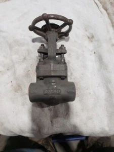 Smith 0800 NT000 Gate Valve 3/4", 2000 PSI, F22 Body, Socket Weld API 602 - Picture 1 of 5