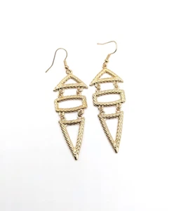 Pendientes de gancho colgantes geométricos con acabado dorado K - Imagen 1 de 4