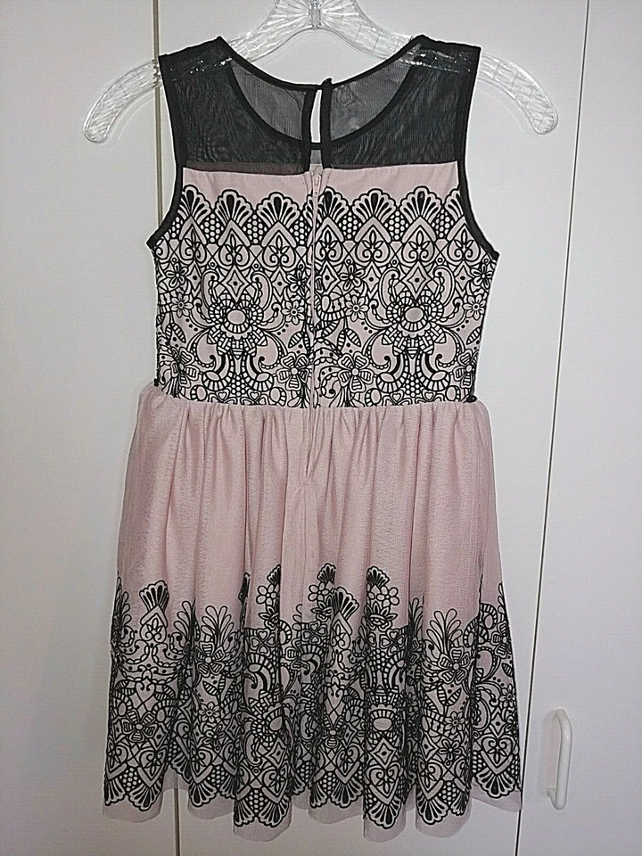 LUGAR NIÑAS PRECIOSO VESTIDO DE FIESTA/CONCURSO SIN MANGAS-FALDA DE 3 CAPAS-10-USADO 1-LINDO Foto 1 de 4