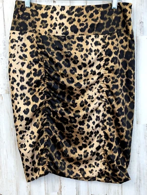 VS Body por Victoria Falda Estampado Leopardo 8 Forrada Acanalada Sexy Downtown City Boho Foto 1 de 4