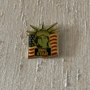 Big Star Statue Of Liberty Button Pin Pinback  Centennial Collectible Vintage - Picture 1 of 6