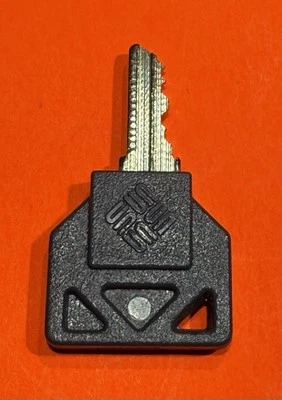 Sun 330-2014 AC Power Key / Door Key for SunFire V480, Sun Fire V490 Servers - Image 1 of 4