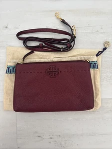 BOLSO BANDOLERA TORY BURCH MCGRAW CUERO GRANATE NUEVO CON ETIQUETAS ENVÍO GRATUITO - Imagen 1 de 6