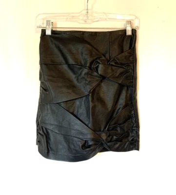 Minifalda boho negra anudada de cuero sintético 0 GUESS para mujer Foto 1 de 4