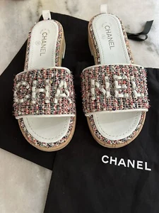 CHANEL WHITE Flat Slide 39.5 TWEED LOGO MINT COND. - Picture 1 of 8