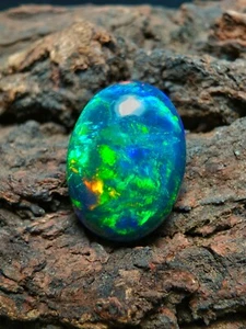 10.85 CT Vibrant Lash Green Opal Gemstone AAA Grade Ethiopian Fire Opal Cabochon - Picture 1 of 7
